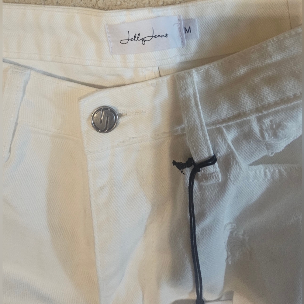 Jelly Beans White Frayed Jean Shorts - Picture 6 of 7